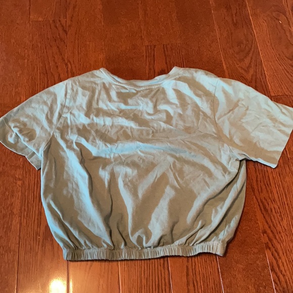 Crop top - Picture 2 of 2